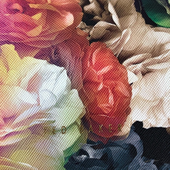 Ted Baker Makeup Bag/ Clutch - Picture 2 of 4